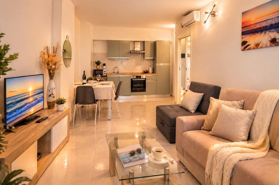 Communal lounge/ TV room, Lounge or bar