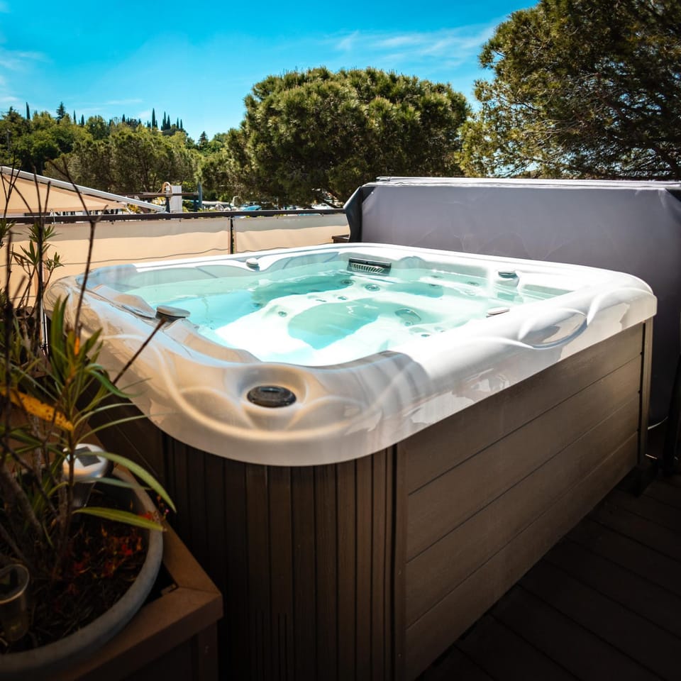 Hot Tub, Balcony/Terrace