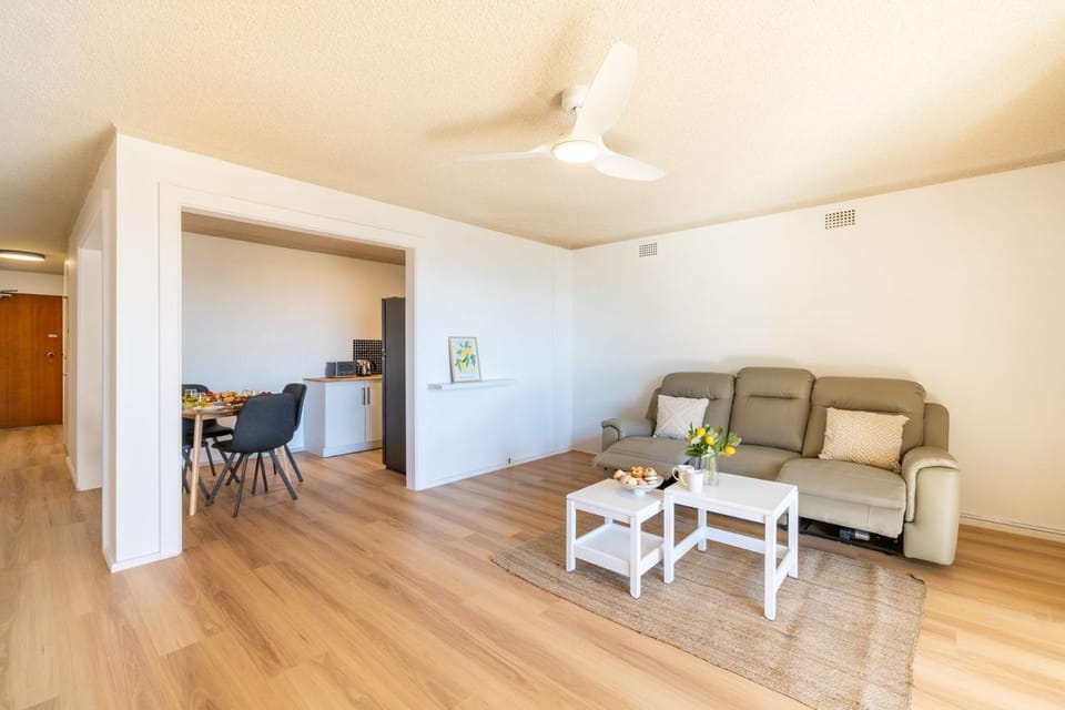 Yarramundi, 7-47 Magnus St - spectacular views in the heart of Nelson Bay Apartment in Nelson Bay