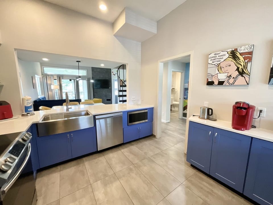 Kitchen or kitchenette