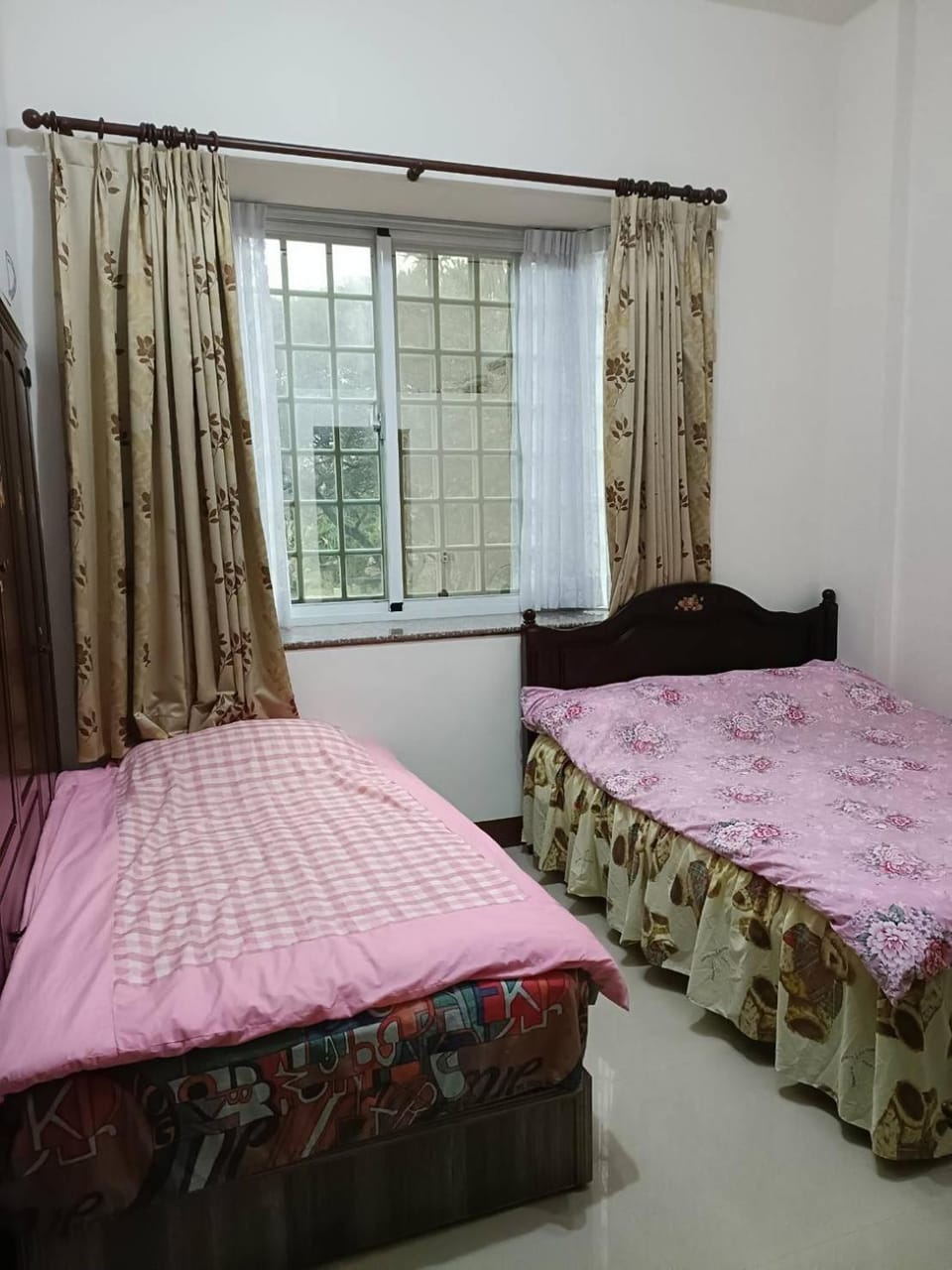 Bed, Photo of the whole room