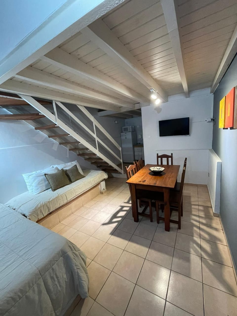 Bed, TV and multimedia, Living room, Dining area