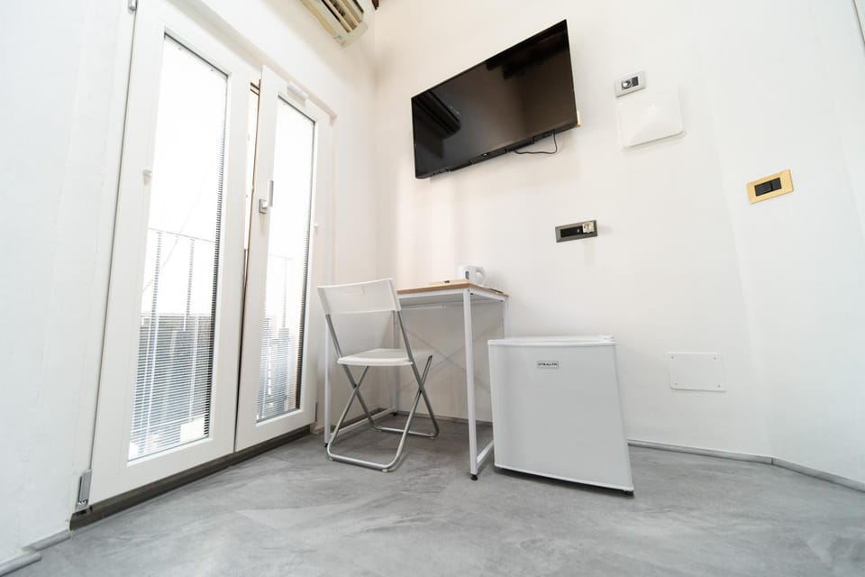 VOLCANO'S SUITE - UVA - The First Sustainable Eco - Chic Suite in Sicily - Room Apartment in Catania