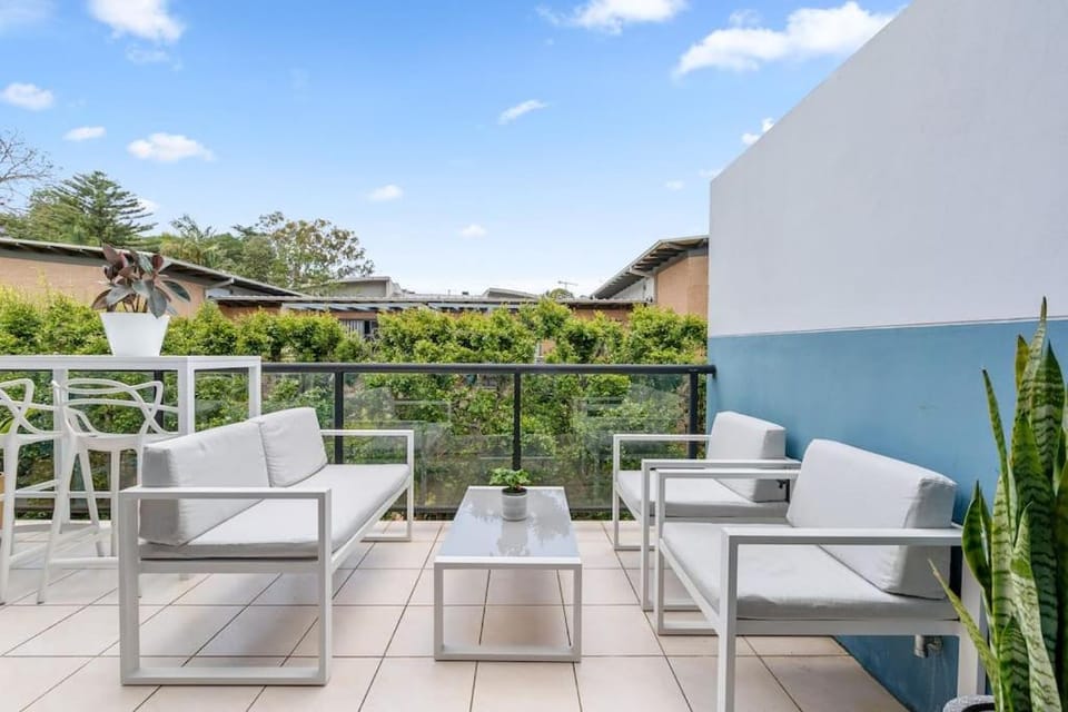 Chic Brookvale Unit-Big Balcony! Apartment in Sydney