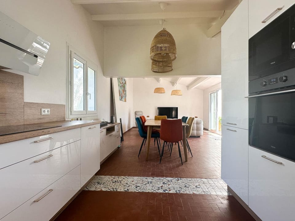 Villa rénovée 80m², 3 chambres, 8 pers, terrasse, parking - FR-1-705-71 House in Les Mathes