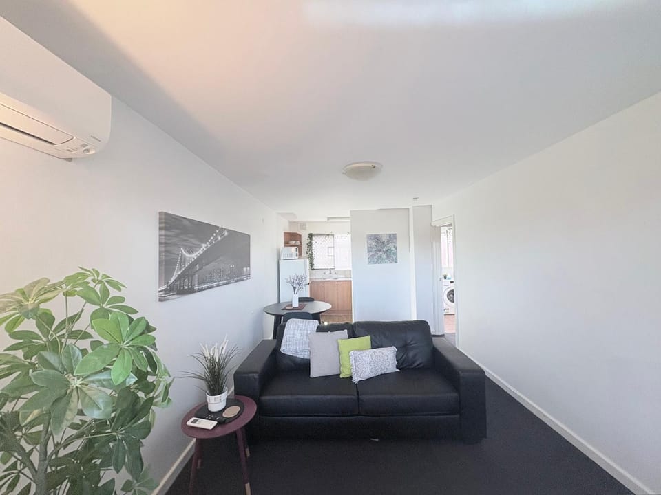 TV and multimedia, Living room, air conditioner