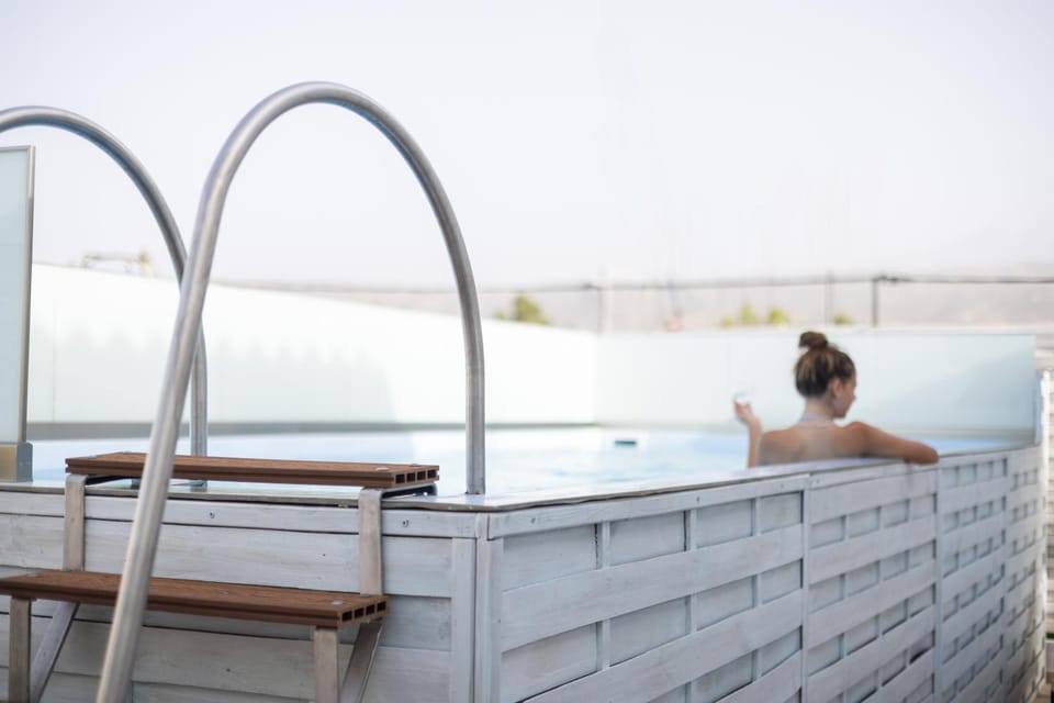 Balcony/Terrace, Swimming pool
