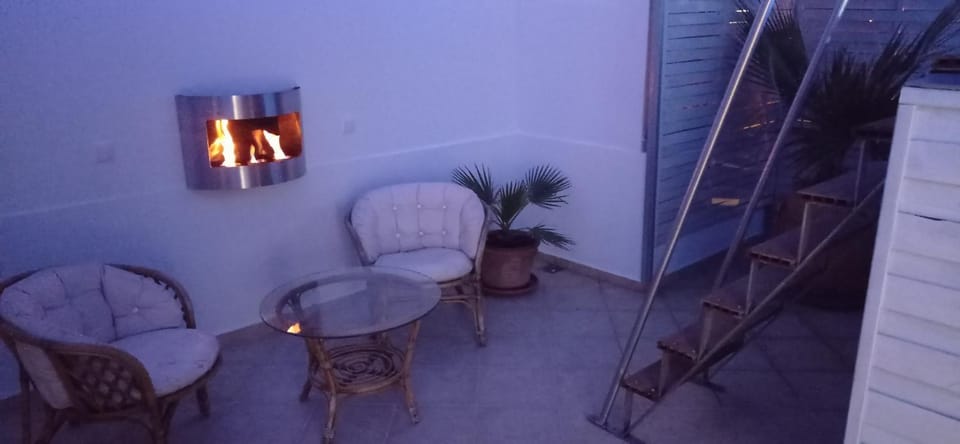 City Apartment with heated rooftop Pool Apartment in Chania