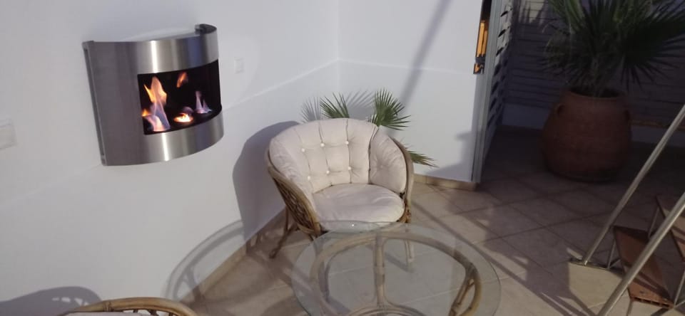 City Apartment with heated rooftop Pool Apartment in Chania