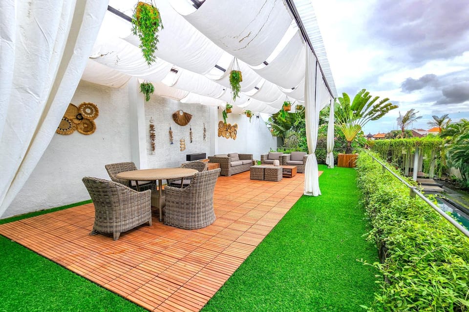 Property building, Restaurant/places to eat