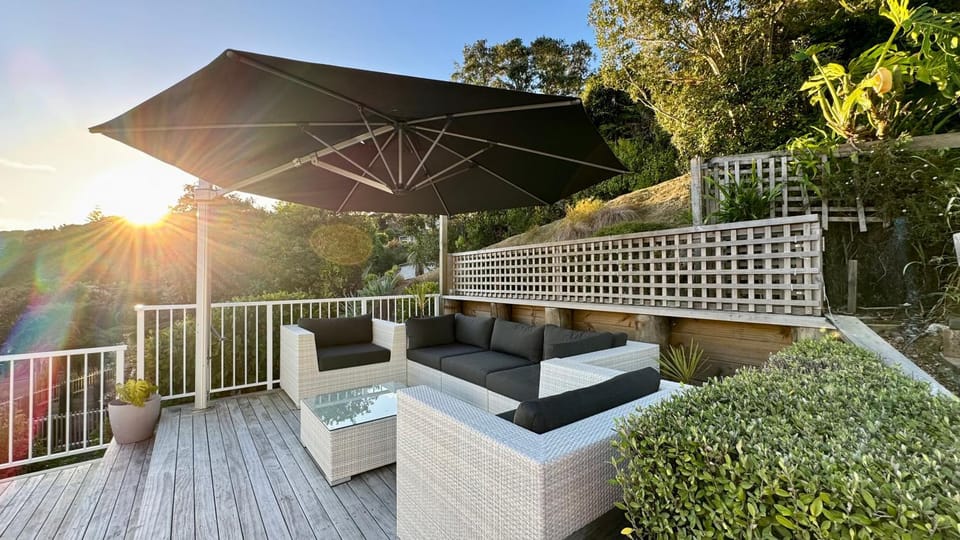 Russell Penthouse 2-3 Bedroom Apartment in Northland
