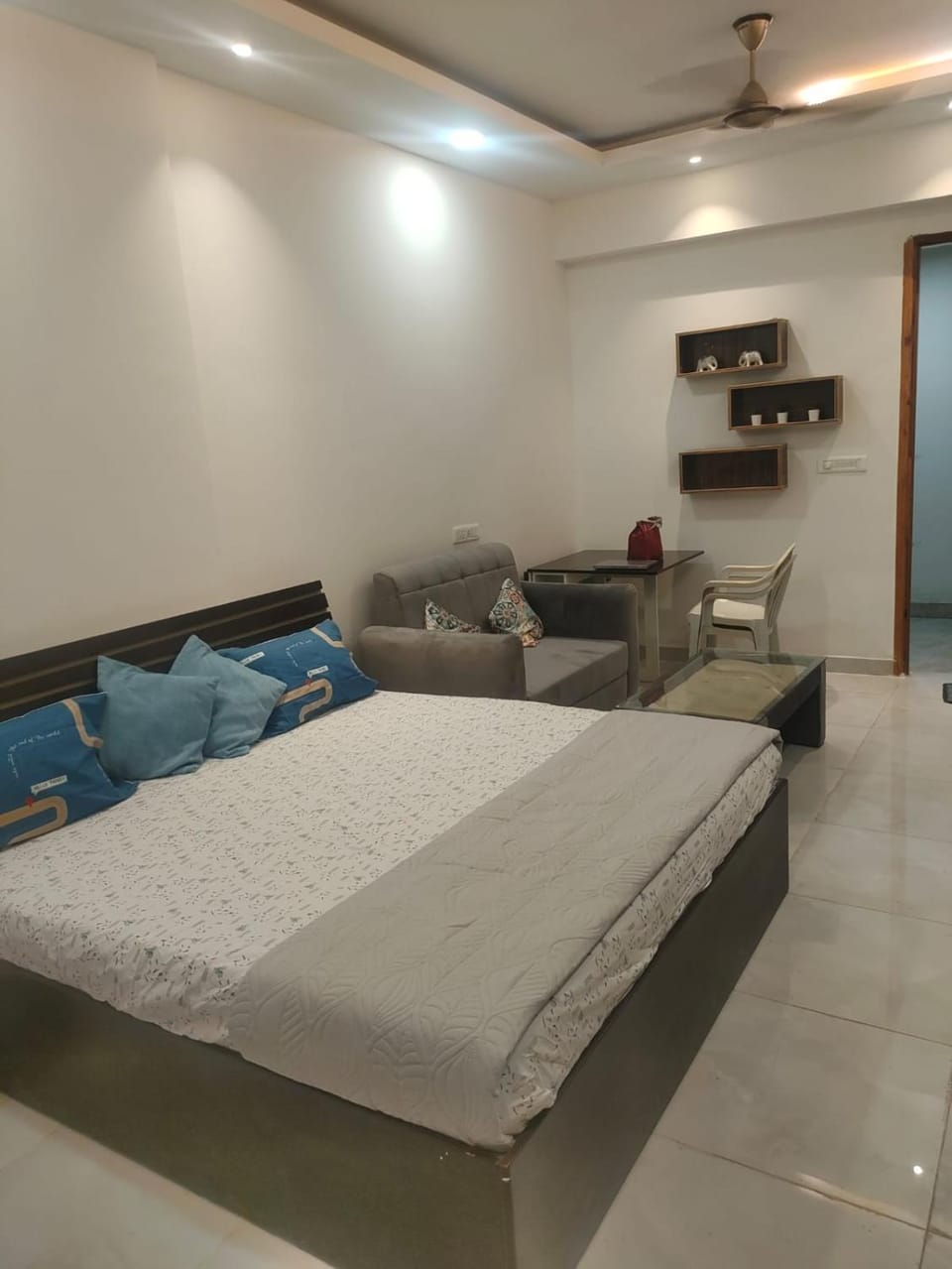 North Eye Studio Apartment in Noida