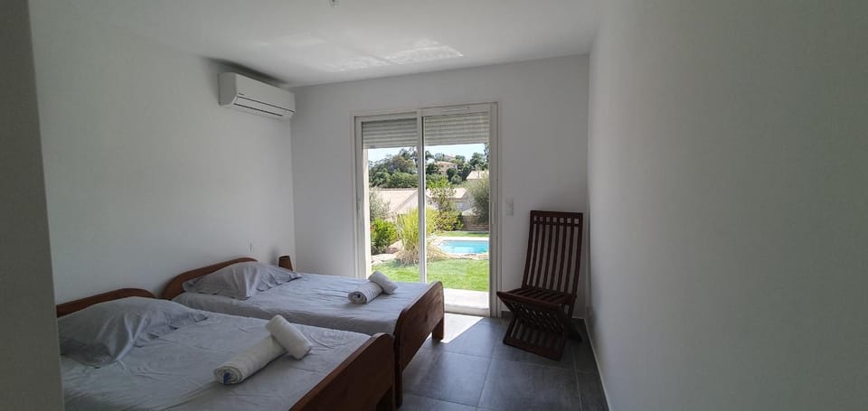 CASA VIGNA - villa T4 piscine privée Villa in Zonza