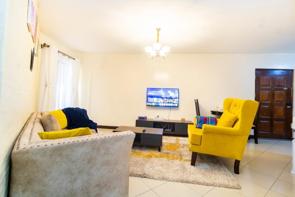 TV and multimedia, Living room, Seating area, Evening entertainment