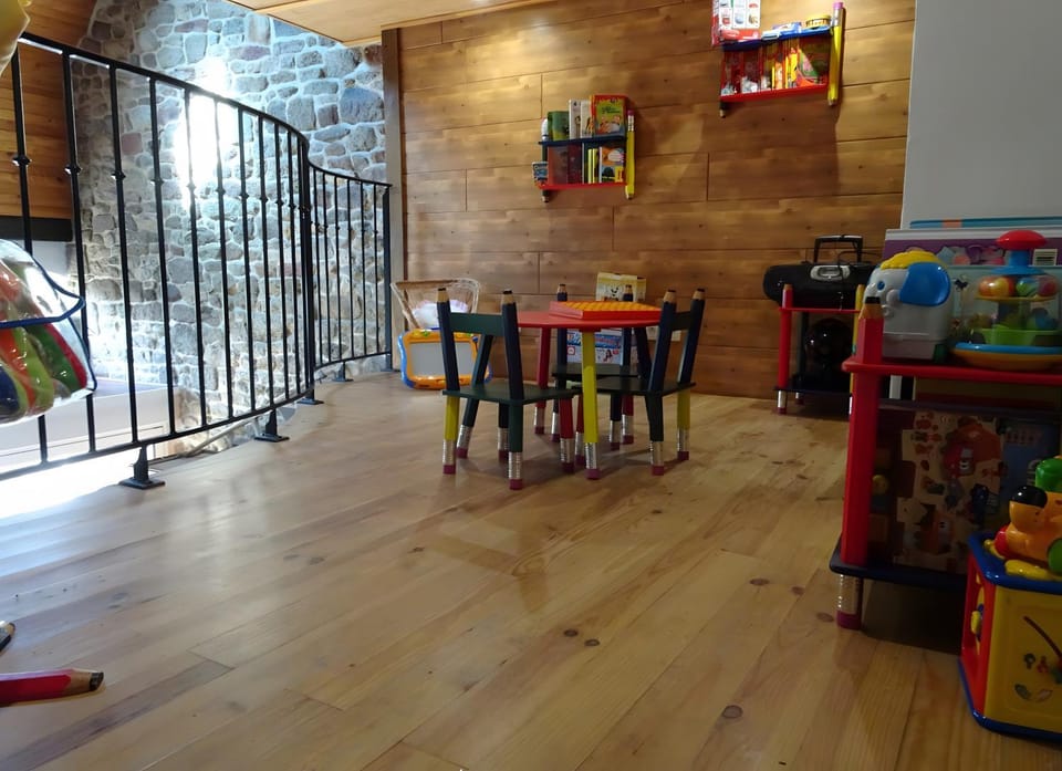 Property building, Living room