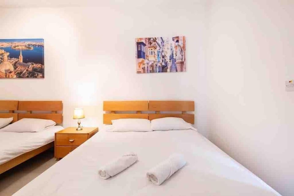 Luxury Seafront Retreat Overlooking Manoel Island Apartment in Sliema