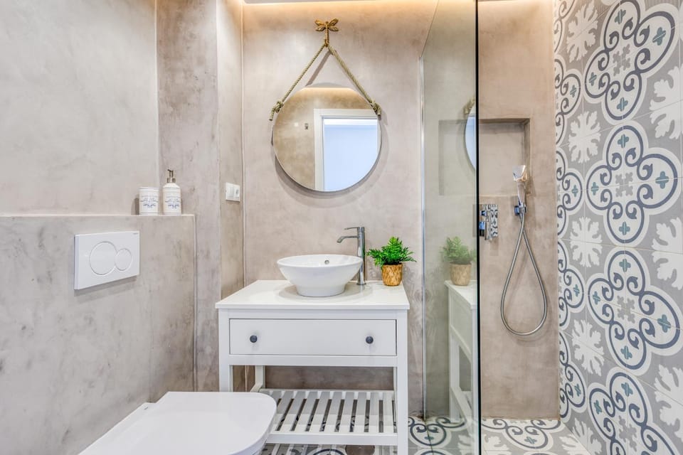 Shower, Bathroom