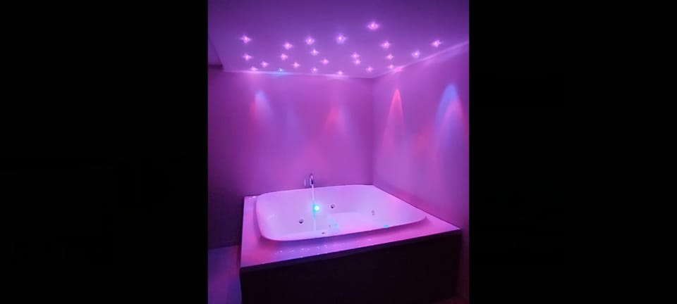 Bathroom, Living room