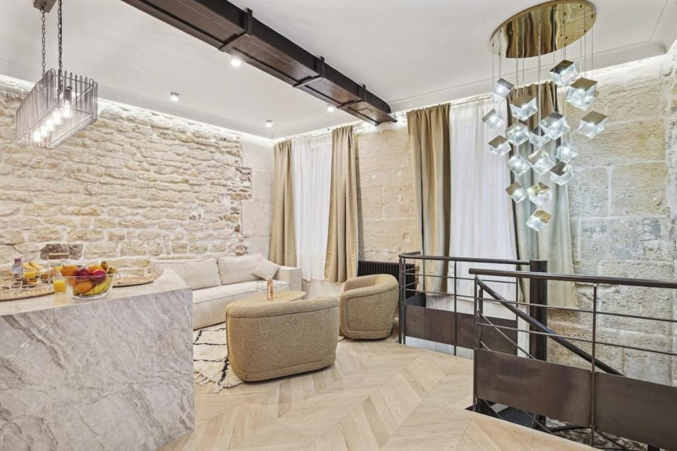 KAZA BELLA - Haut Marais Modern flat with small pool Apartment in Paris