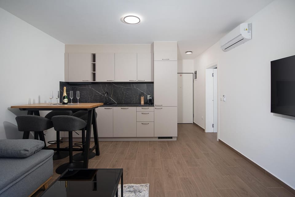Dario Residence A Apartment in Premantura