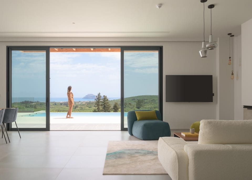 TV and multimedia, Living room, Sea view