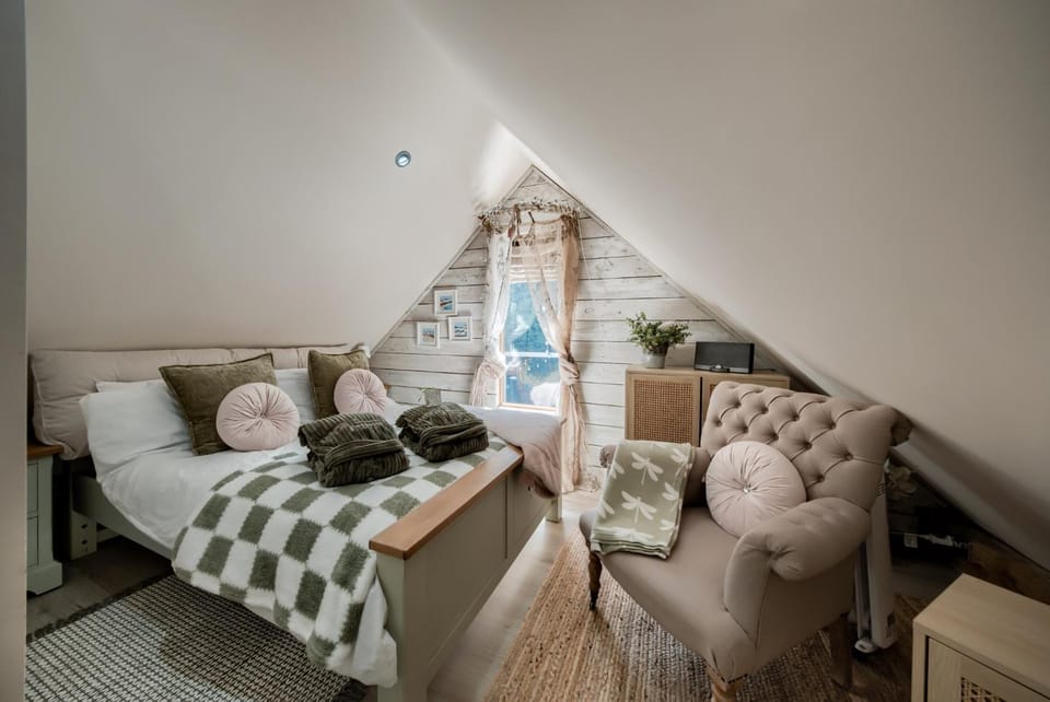The TreeHouse Hideaway Apartment in Wales