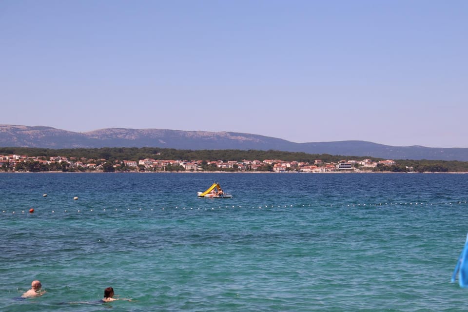 Lake view, Sea view, group of guests