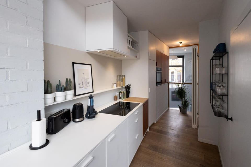 Kitchen or kitchenette, dishwasher, oven, pet friendly, stove, toaster