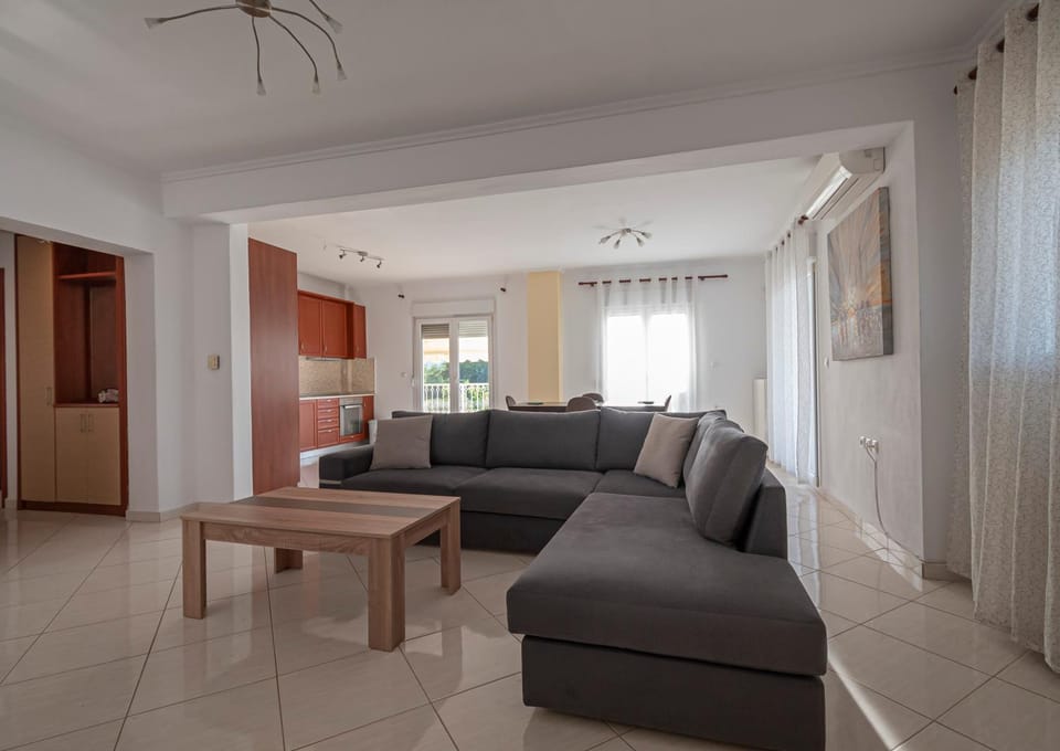 Kitchen or kitchenette, Living room, Photo of the whole room, Seating area