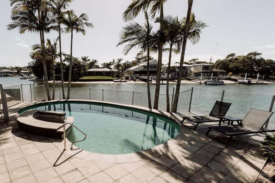 'Key Point' - Tranquil Getaway - Mooloolaba Apartment in Sunshine Coast