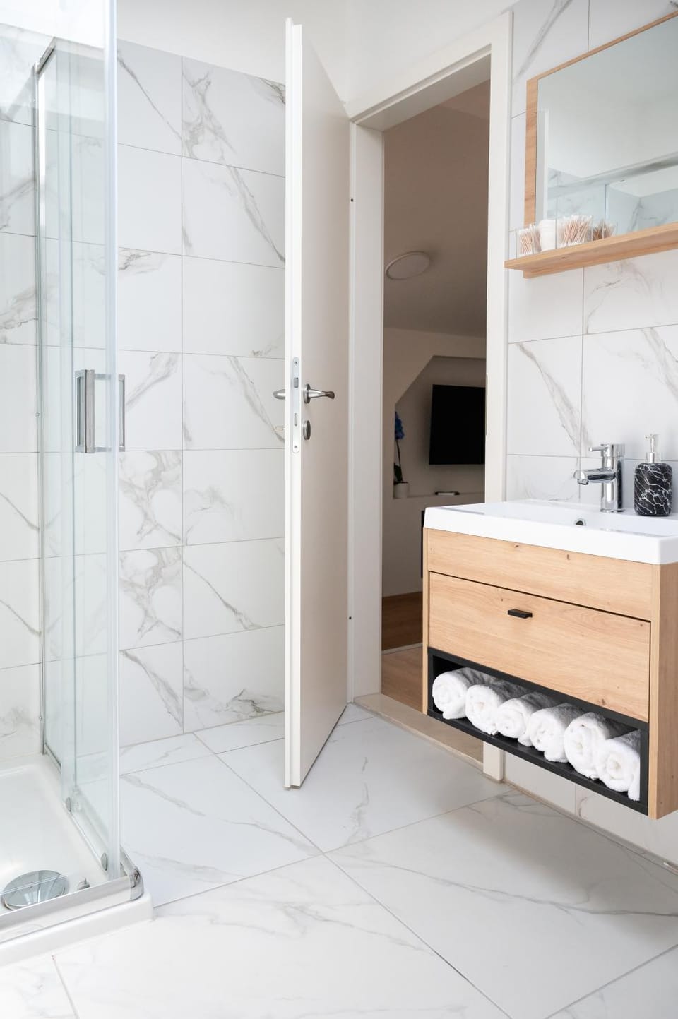 Shower, Bathroom, towels, towels
