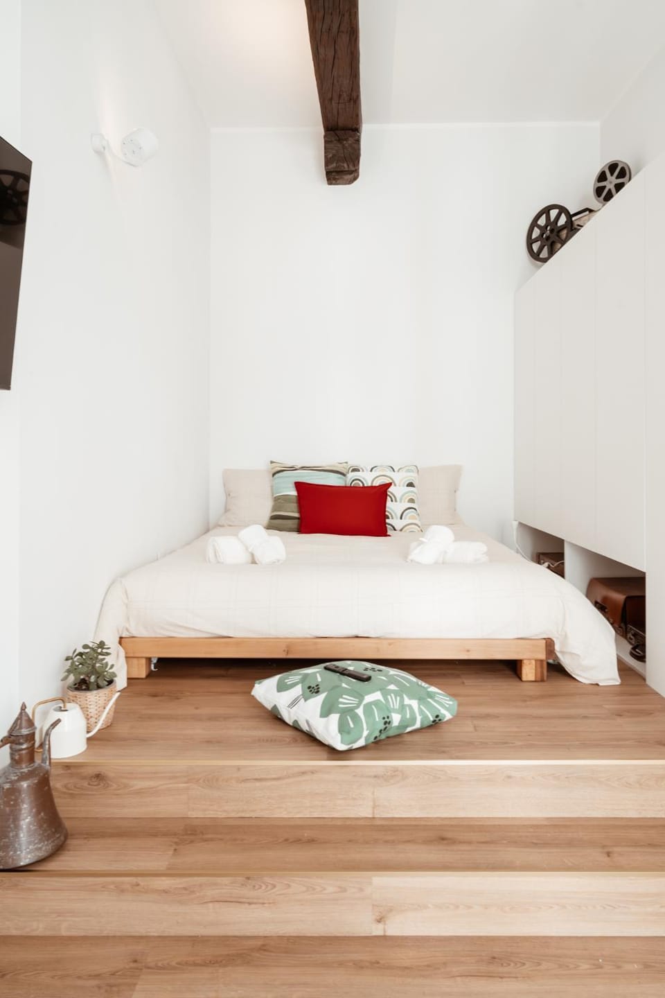 Bed, TV and multimedia, Photo of the whole room, Seating area, Bedroom, heating, internet, internet, locker, towels, towels, wardrobe