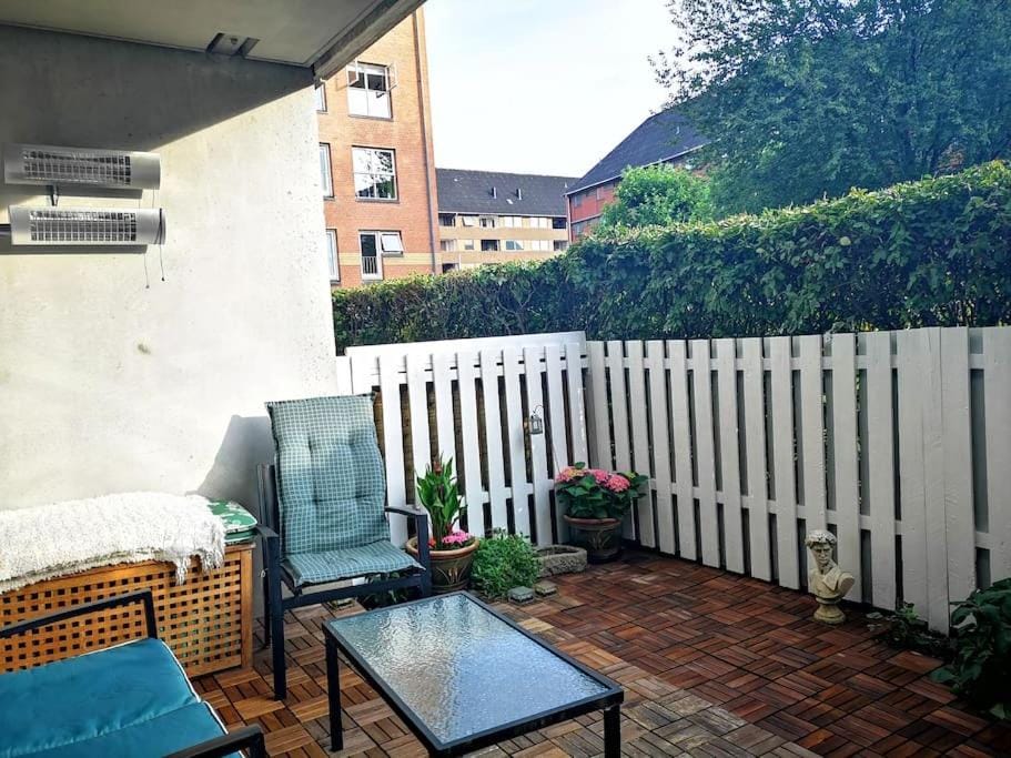 Classic groundfloor apartment with patio close to metro Apartment in Copenhagen