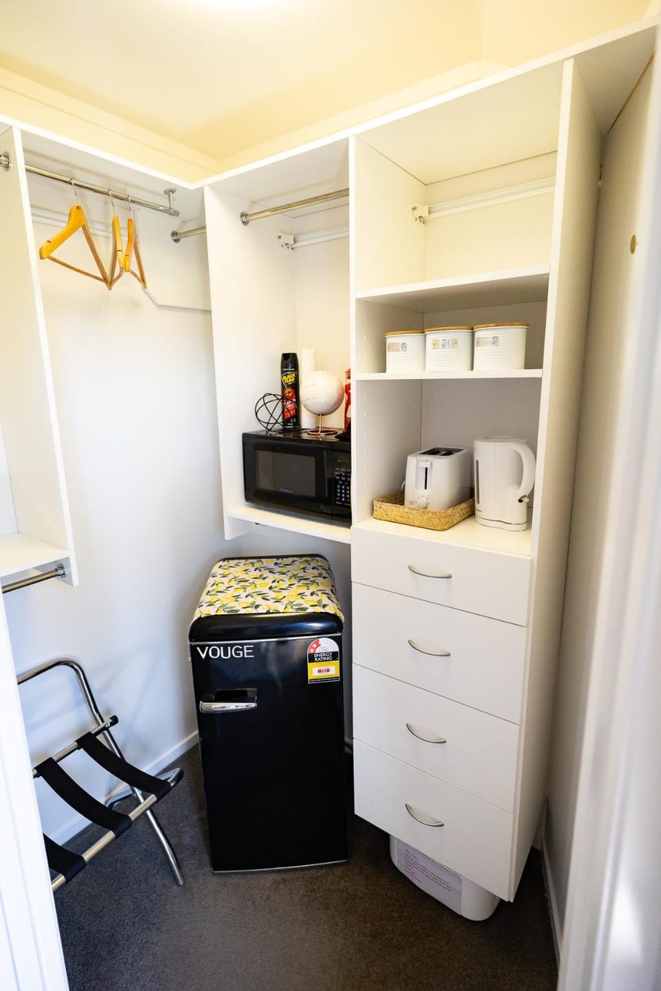 Morepork Gully lovely self-contained 11am checkout Apartment in Hamilton