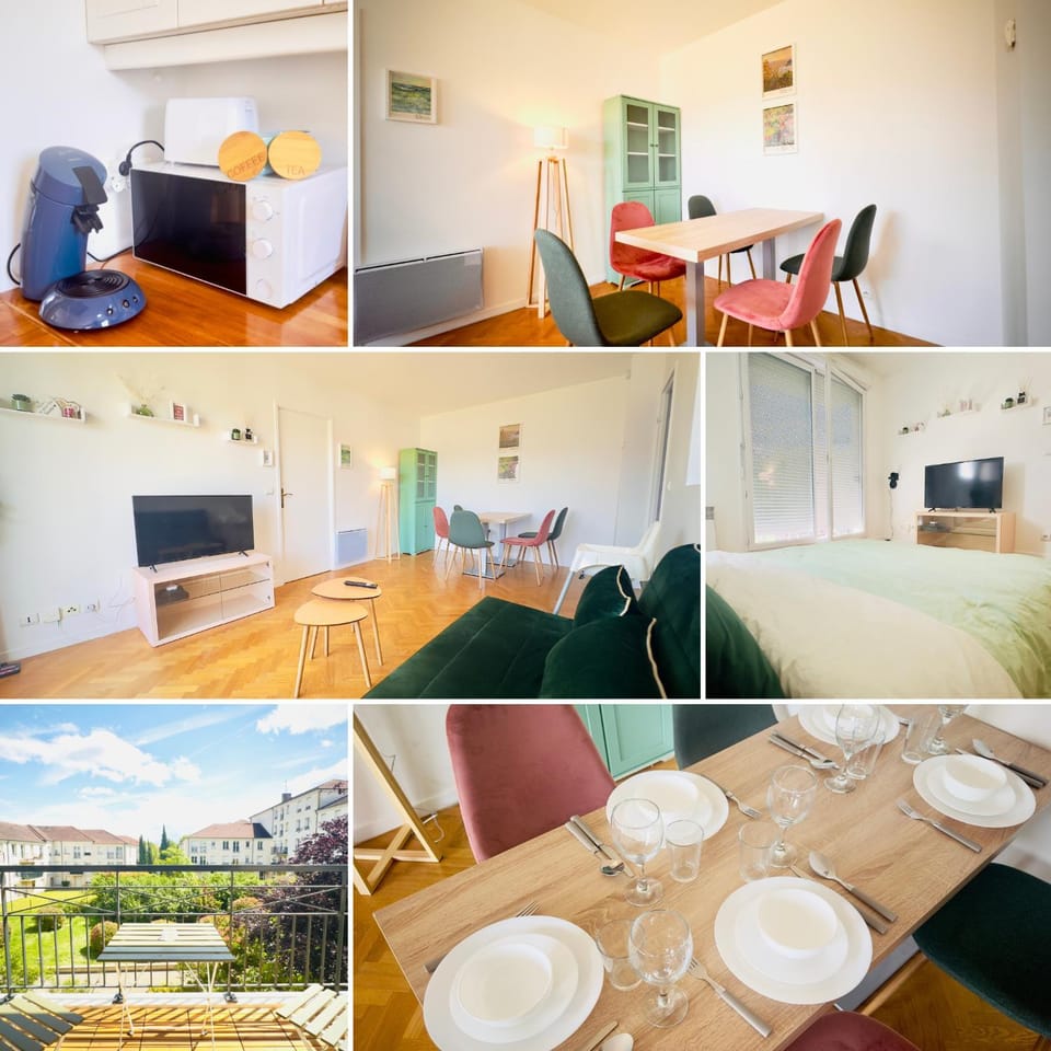 Communal lounge/ TV room, TV and multimedia, Kitchen or kitchenette, Living room, Seating area, Dining area