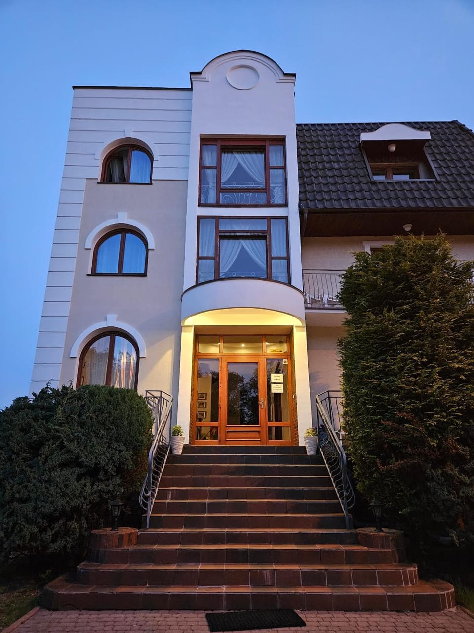 Property building, Facade/entrance