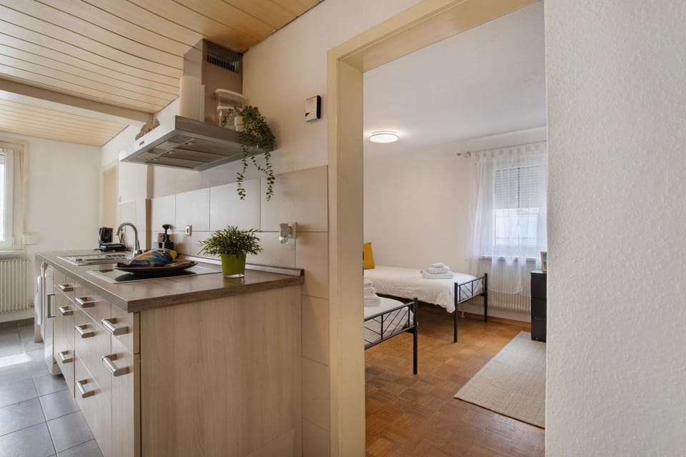 Kitchen or kitchenette, Living room