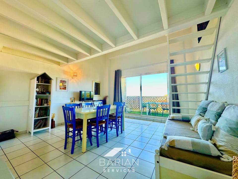 Vue Mer et Piscine, avec Balcon - 1 min de la plage Apartment in Fouras