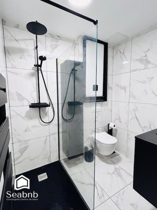 Charming Downtown - AC - WiFi - Private Entrance Apartment in Nice