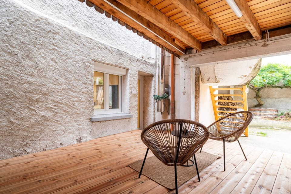 Patio, Day, Balcony/Terrace
