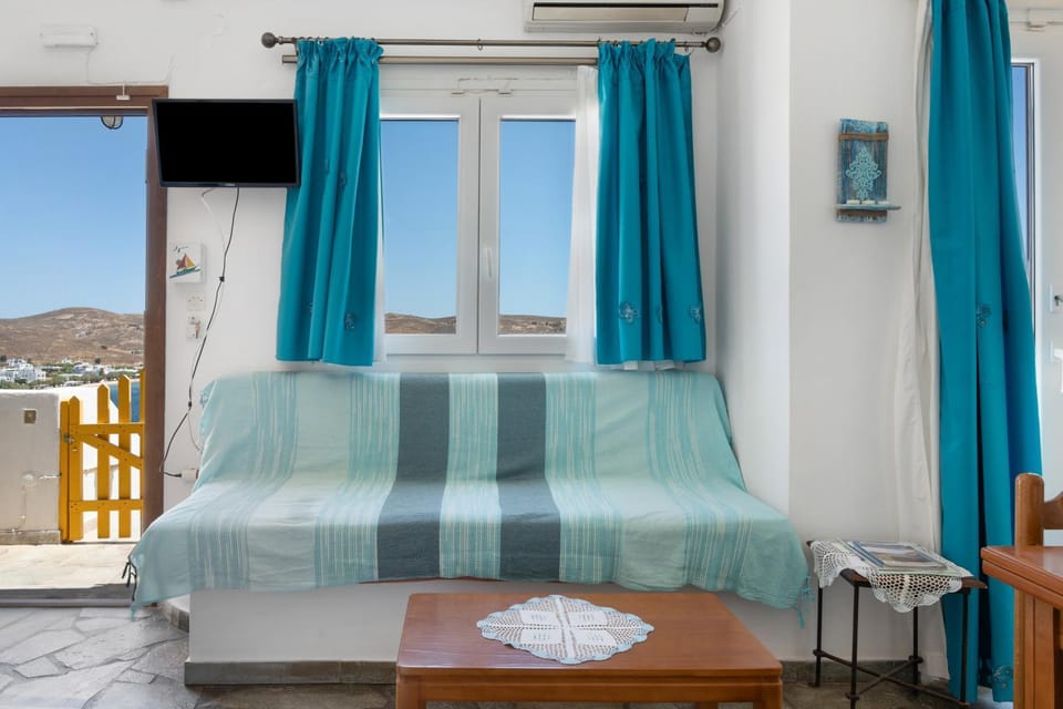 Property building, Living room, Bedroom