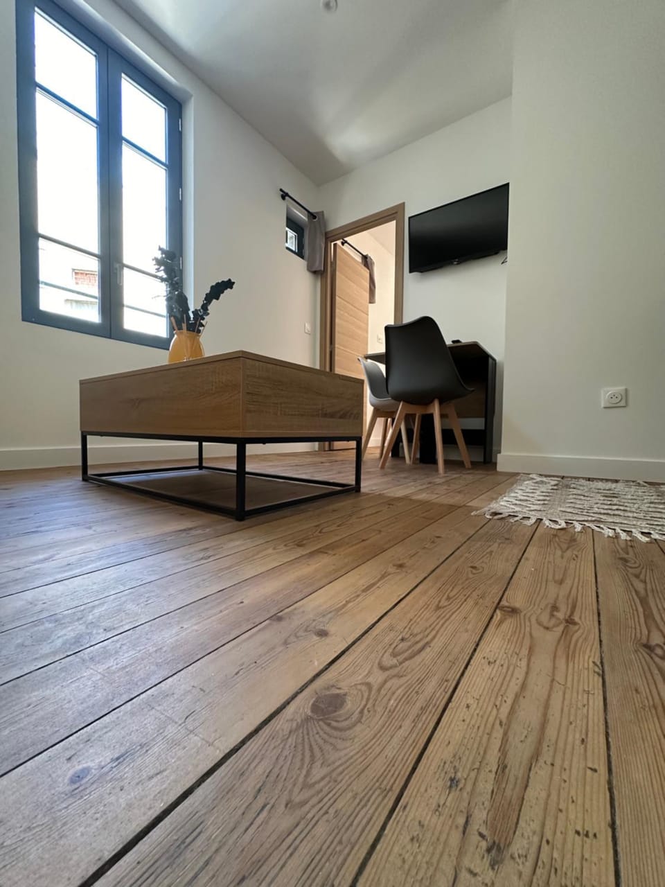 Communal lounge/ TV room, Living room, Seating area