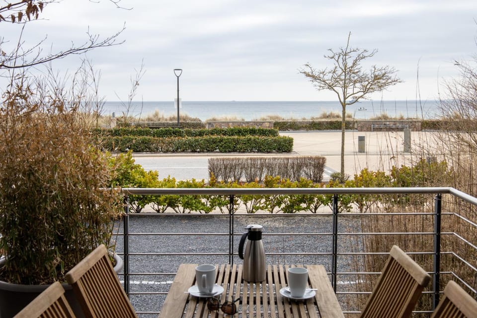 View (from property/room), Balcony/Terrace, Sea view