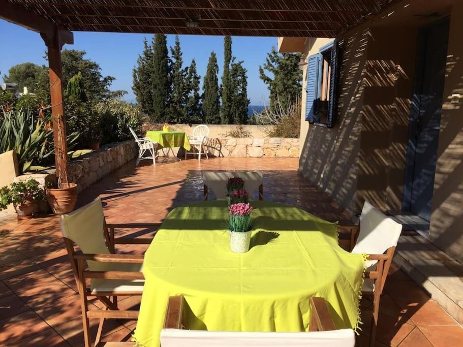 Two families Villa House in Decentralized Administration of Attica