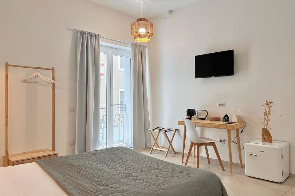 Bed, TV and multimedia, Coffee/tea facilities, Photo of the whole room, Bedroom