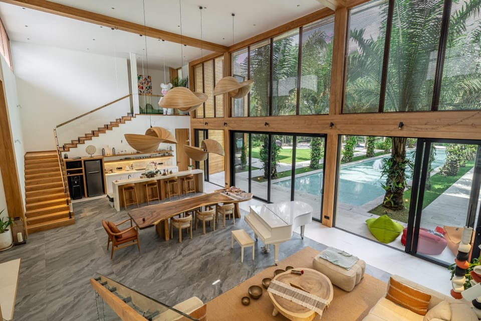 View (from property/room), Balcony/Terrace, Living room, Lounge or bar, Seating area, Dining area