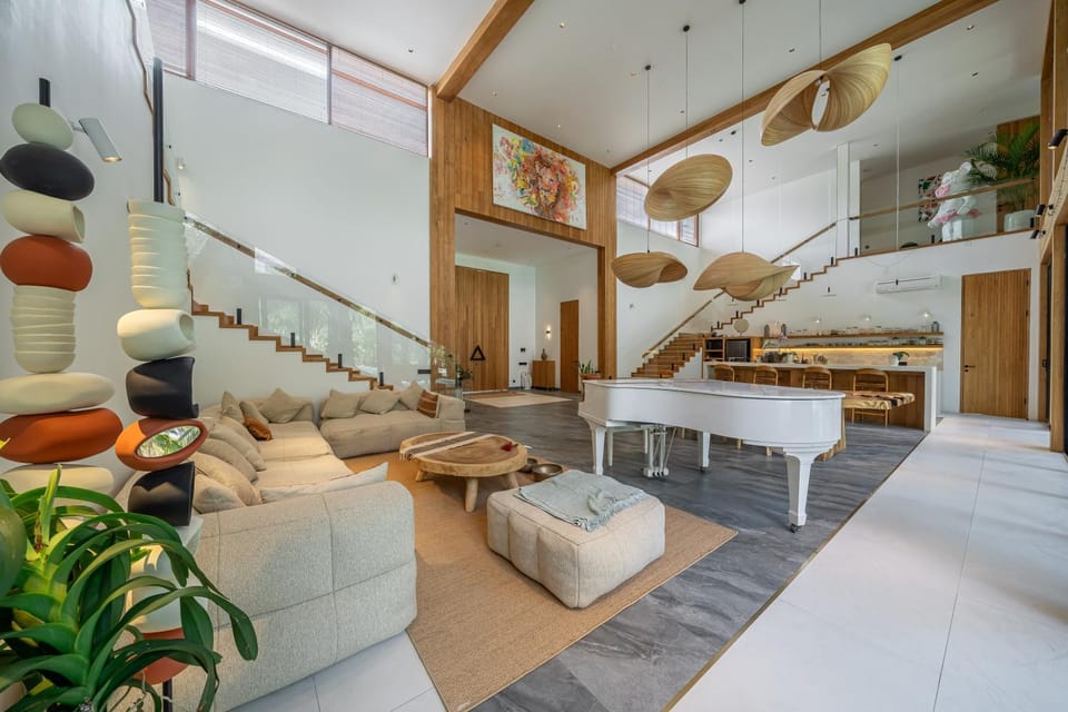 Kitchen or kitchenette, Living room, Seating area