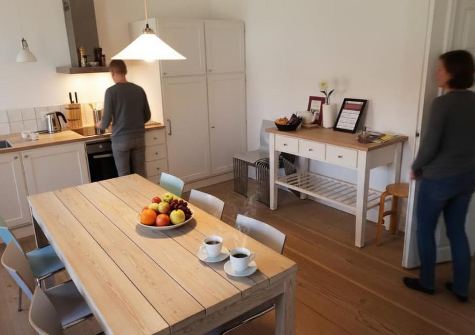 Restaurant/places to eat, Communal lounge/ TV room, Communal kitchen, Breakfast, Public Bath