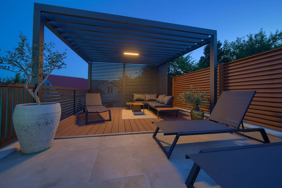 Patio, Seating area, sunbed