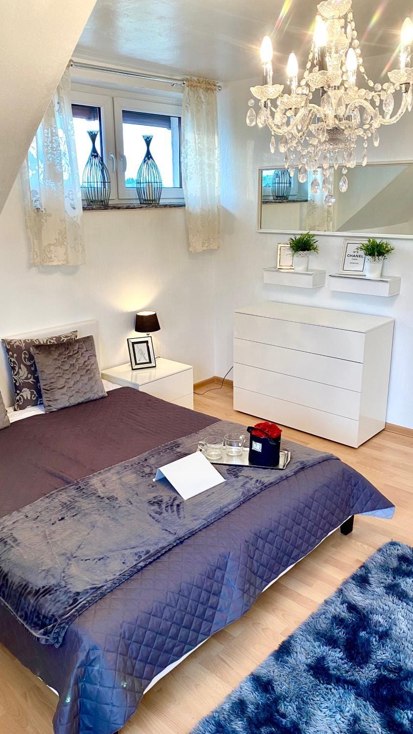 Bed, Photo of the whole room, Bedroom